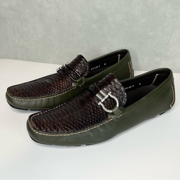 Salvatore Ferragamo Parigi Men's 8 Crocodile Leather Gancini Driver Shoes Brown